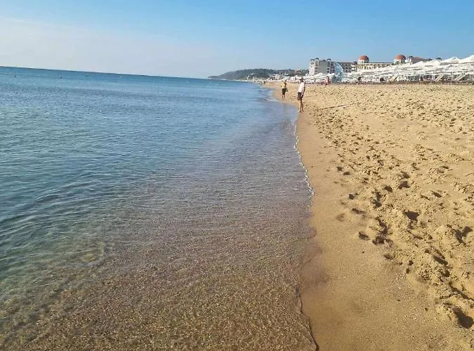 Beachfront Обзор