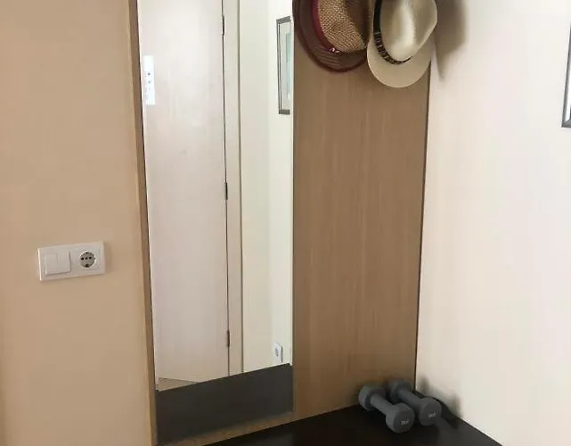 Beachfront Апартамент *